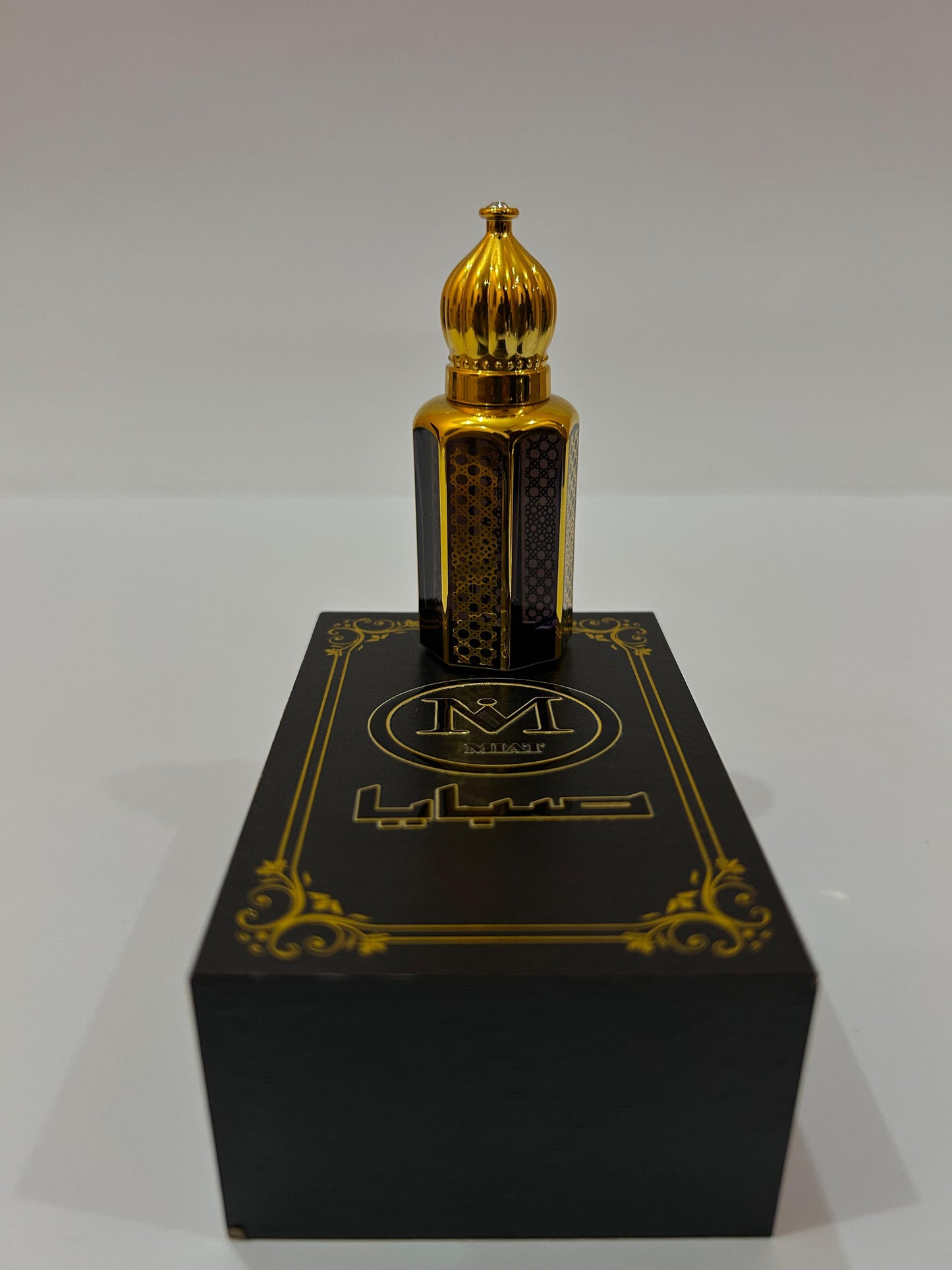 Mukhallat Al Oud (Attar)